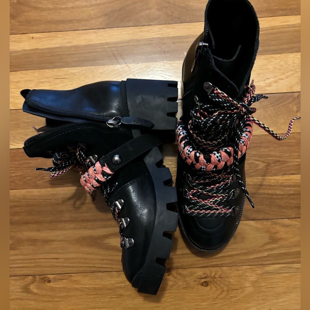 NWOT Schultz Combat Boots - Picture 2 of 3